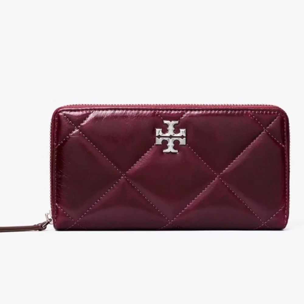 Tory Burch KIRA DIAMOND QUILT DISTRESSED ZIP CONTINENTAL WALLET